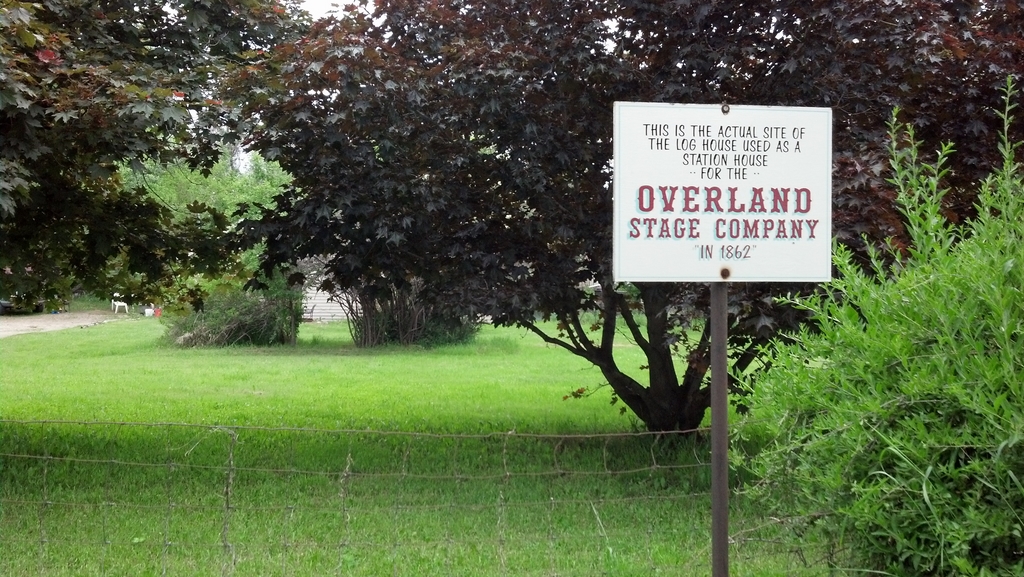 0603C_OverlandSign.jpg