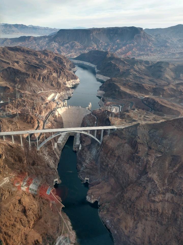 0110_HooverDamByLori.jpg