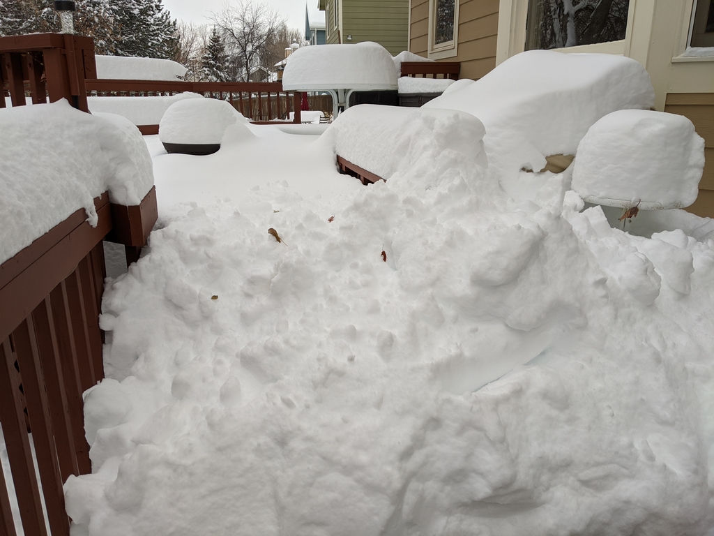 1127A_BackDeckSnow.jpg
