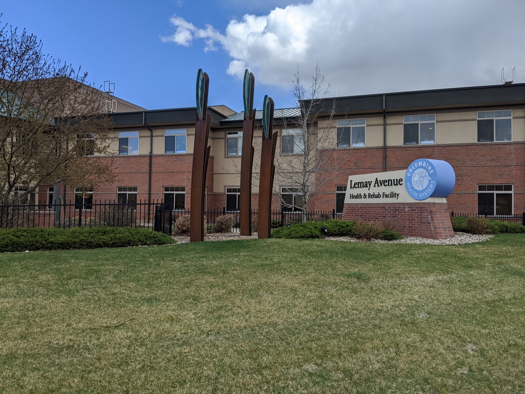 0424C_OutsideLemayHealth.jpg