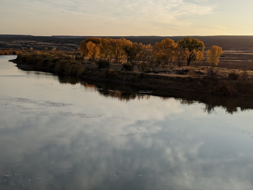 A2_ColoradoRiverAcrossZoom.jpg