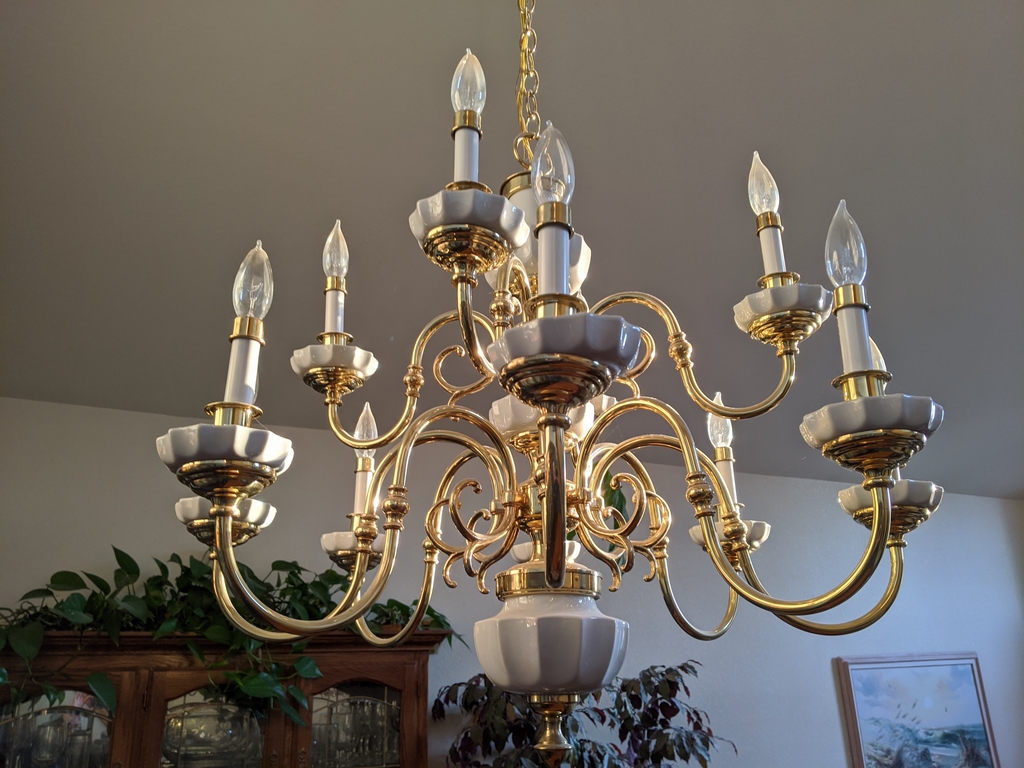 0310B_ChandelierInSunlight.jpg