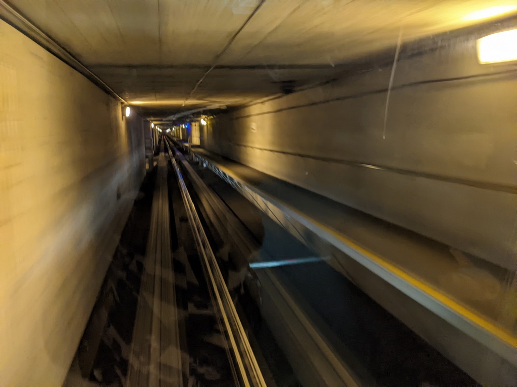 1215D_DIA_TrainTunnel.jpg
