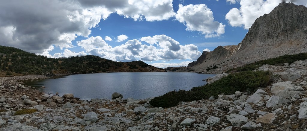 H6_LookoutLakePano.jpg