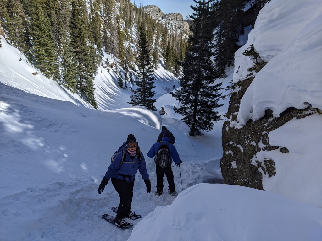 G4_SueOnSteepSnow.jpg