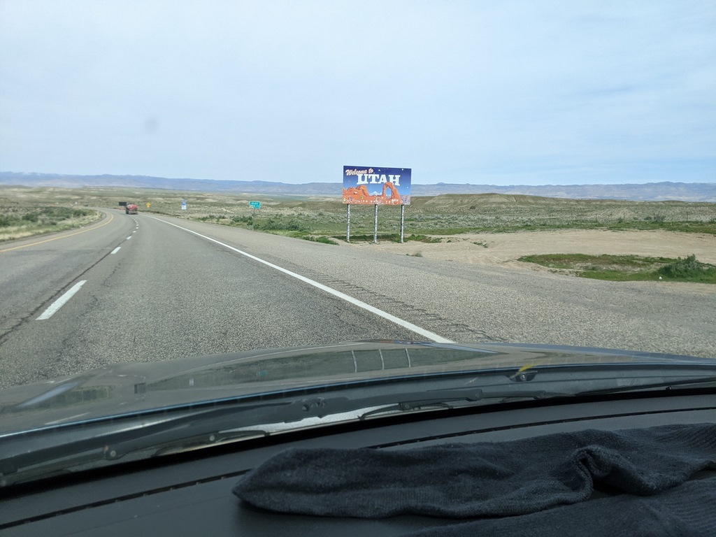 E_UtahBorder.jpg