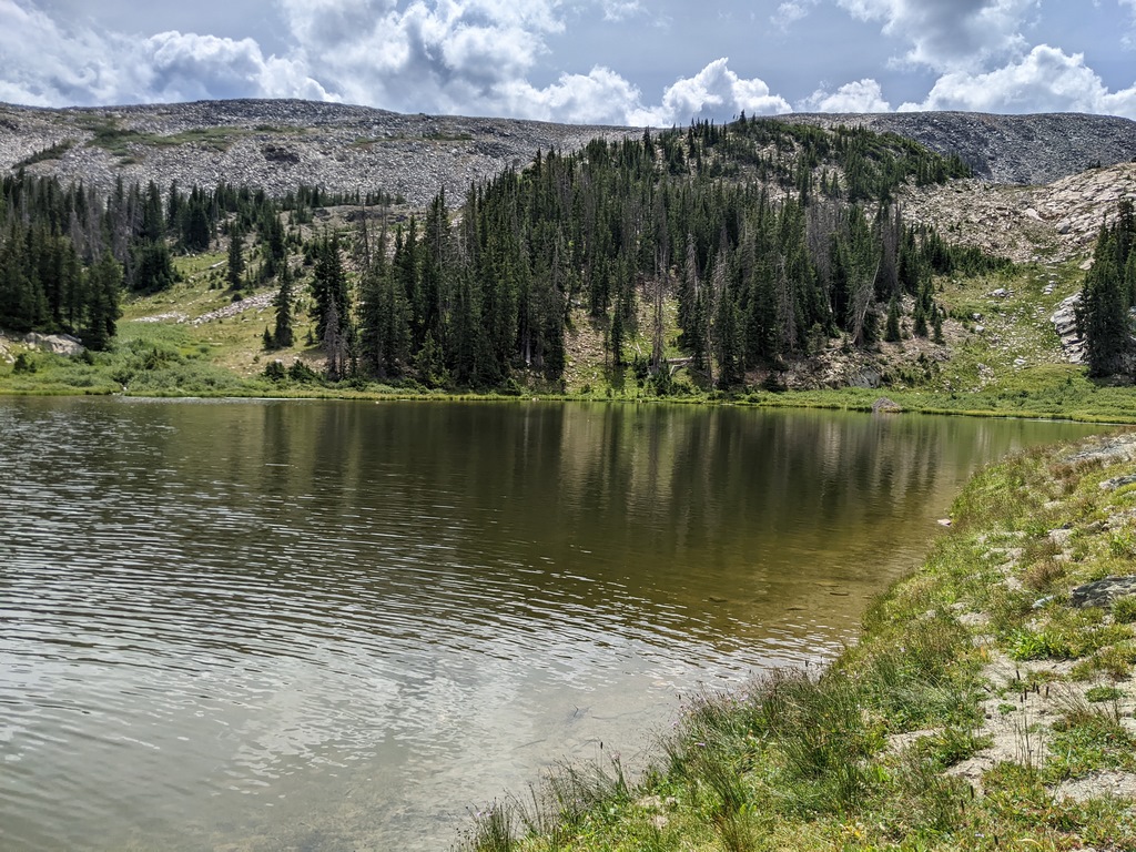 G4_MiddleCrescentLake.jpg