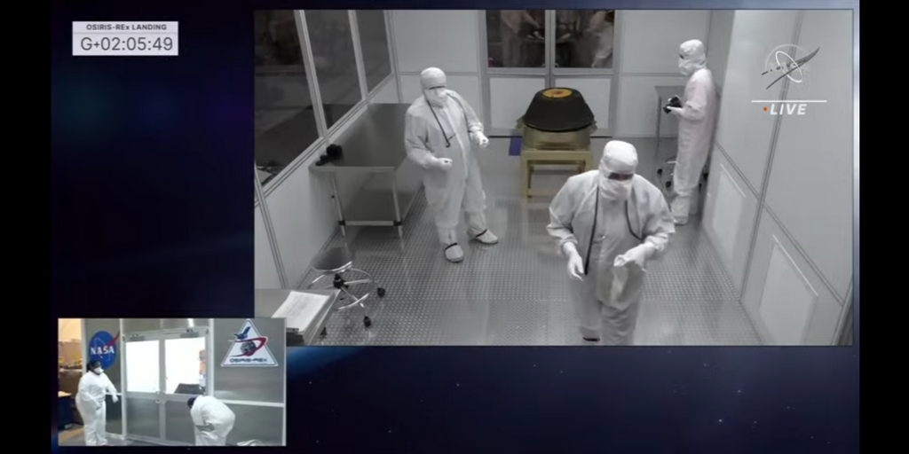 E_InsideCleanroom.png
