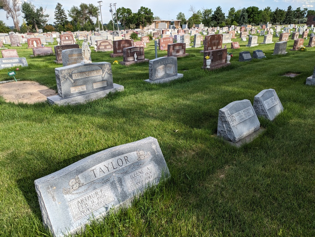 0611B_MtOlivetCemetery.jpg