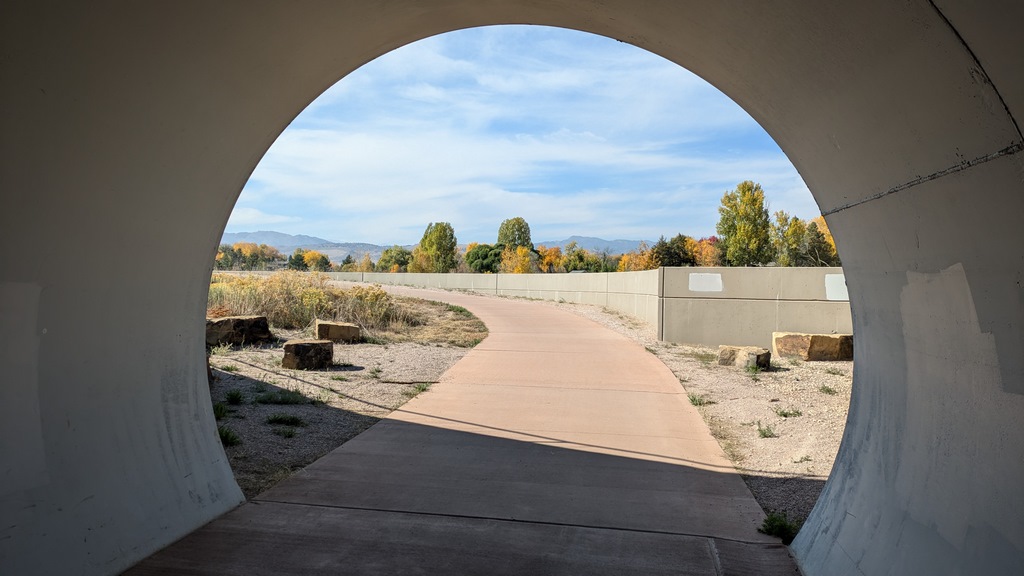 1019D_BikeTrailTunnel.jpg