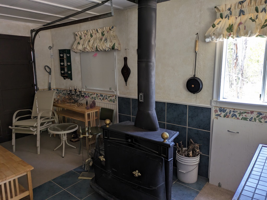 E2_WoodstoveArea.jpg