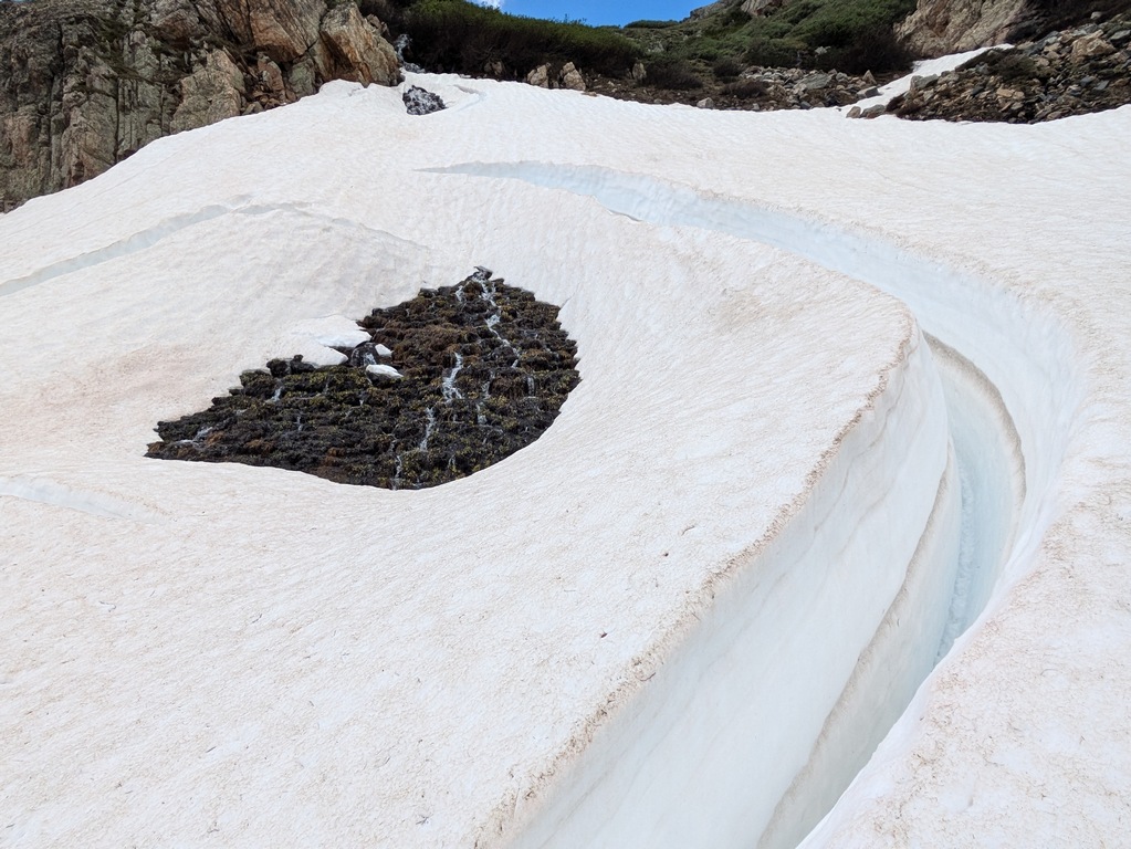 G5_CrackingMeltingSnowfield.jpg