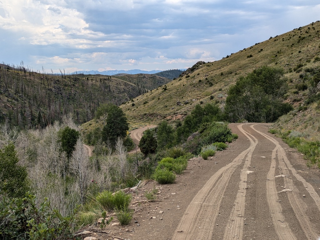 F3_DownSwitchbacks.jpg