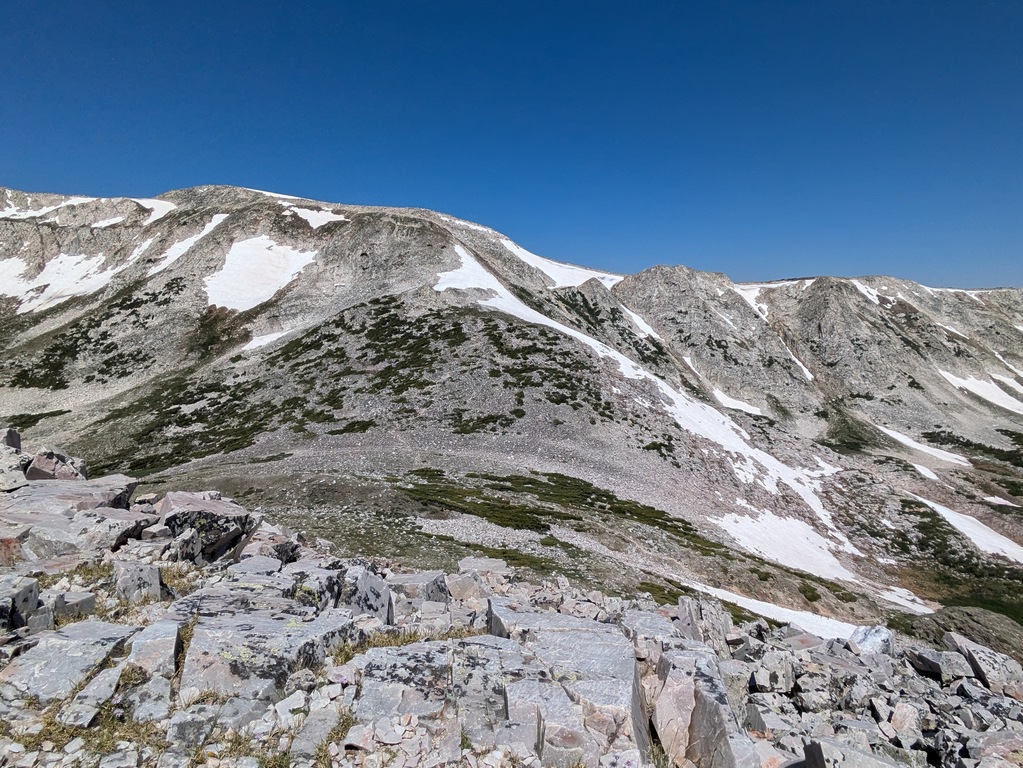 D2_NorthToMedicineBowPeak.jpg