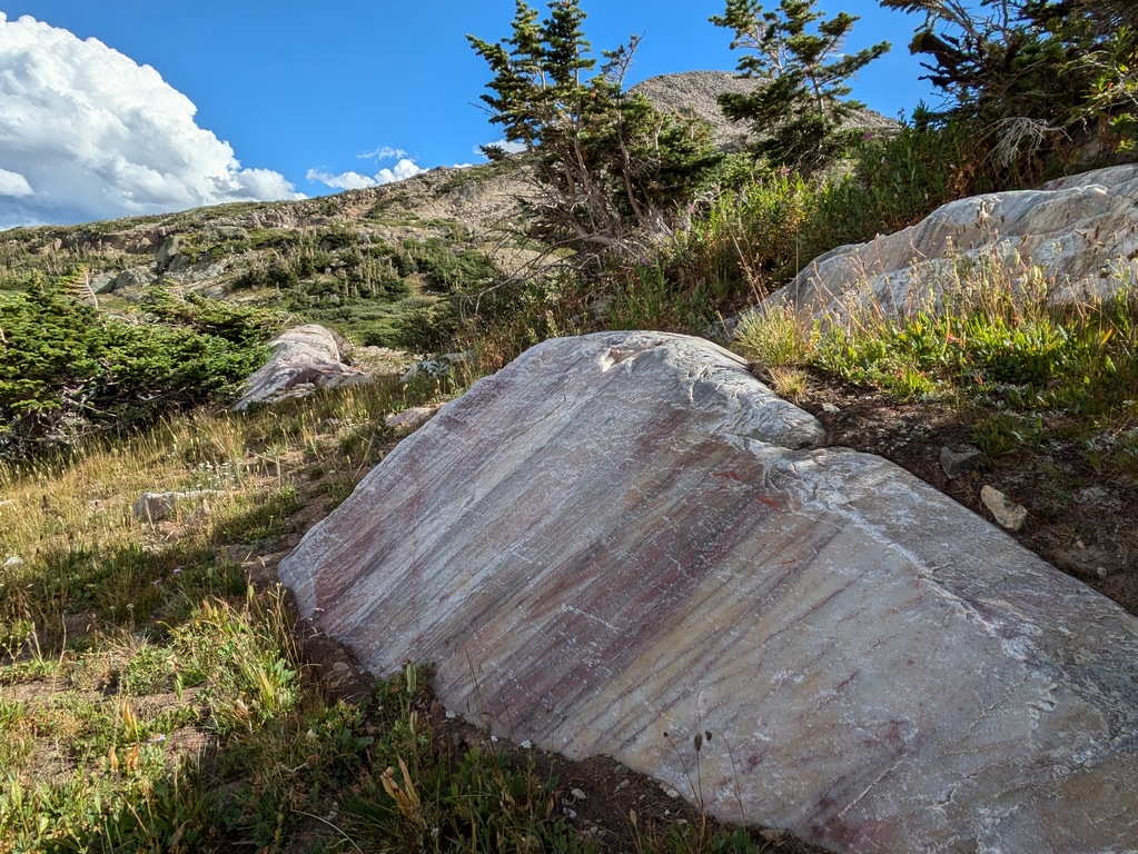 F3_MassiveBandedQuartzite.jpg