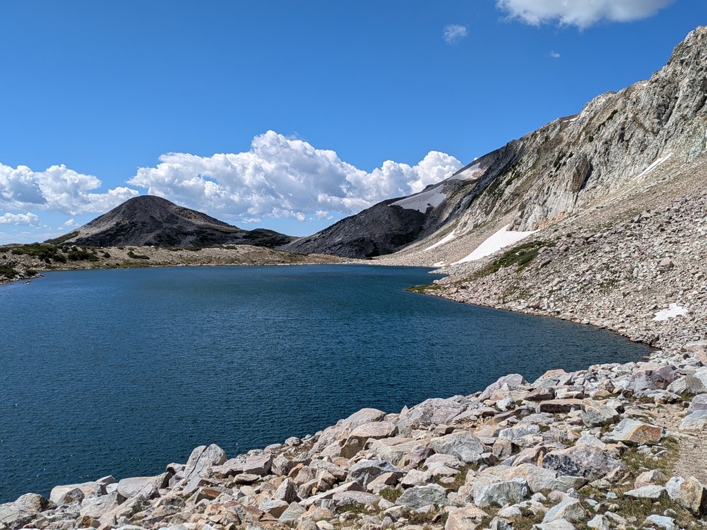 D1_SouthGapLakeAndSugarloaf.jpg