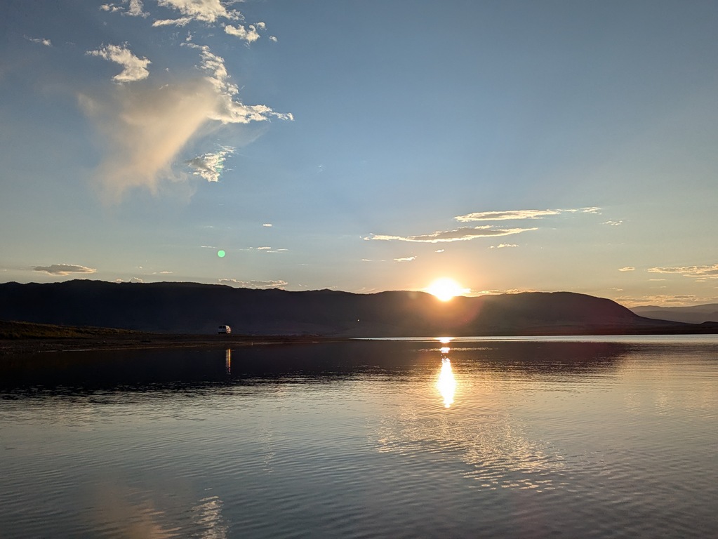 E_LakeHattieSunsetNearlyBack.jpg