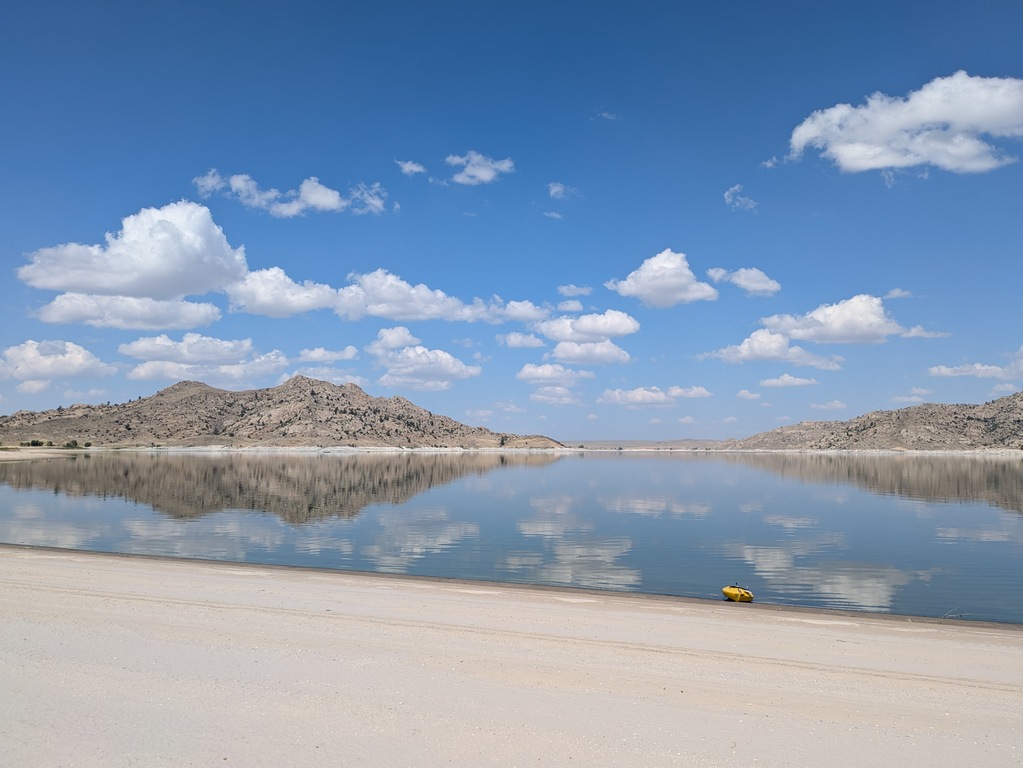 H4_KayakAndDeadCalmLake.jpg