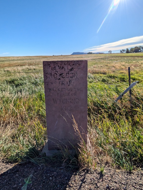 A_OregonTrailMarker.jpg