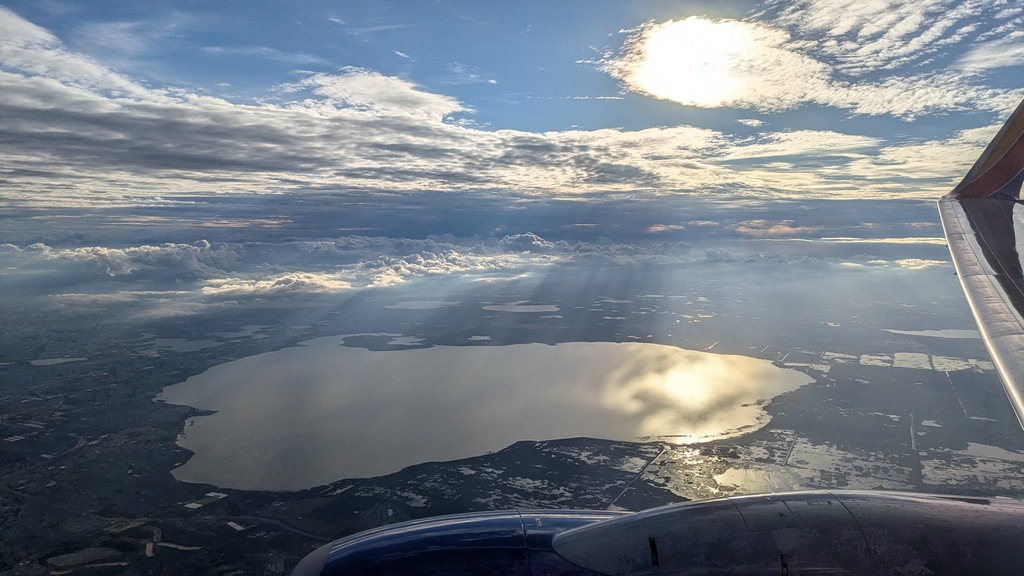 1005C1_LakeApopkaOrlando.jpg