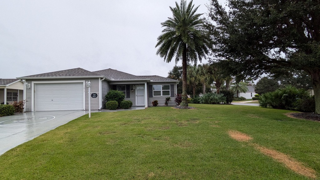 1006B1_MomsNewHouseFront.jpg