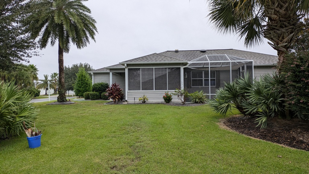 1006B2_MomsNewYardSide.jpg