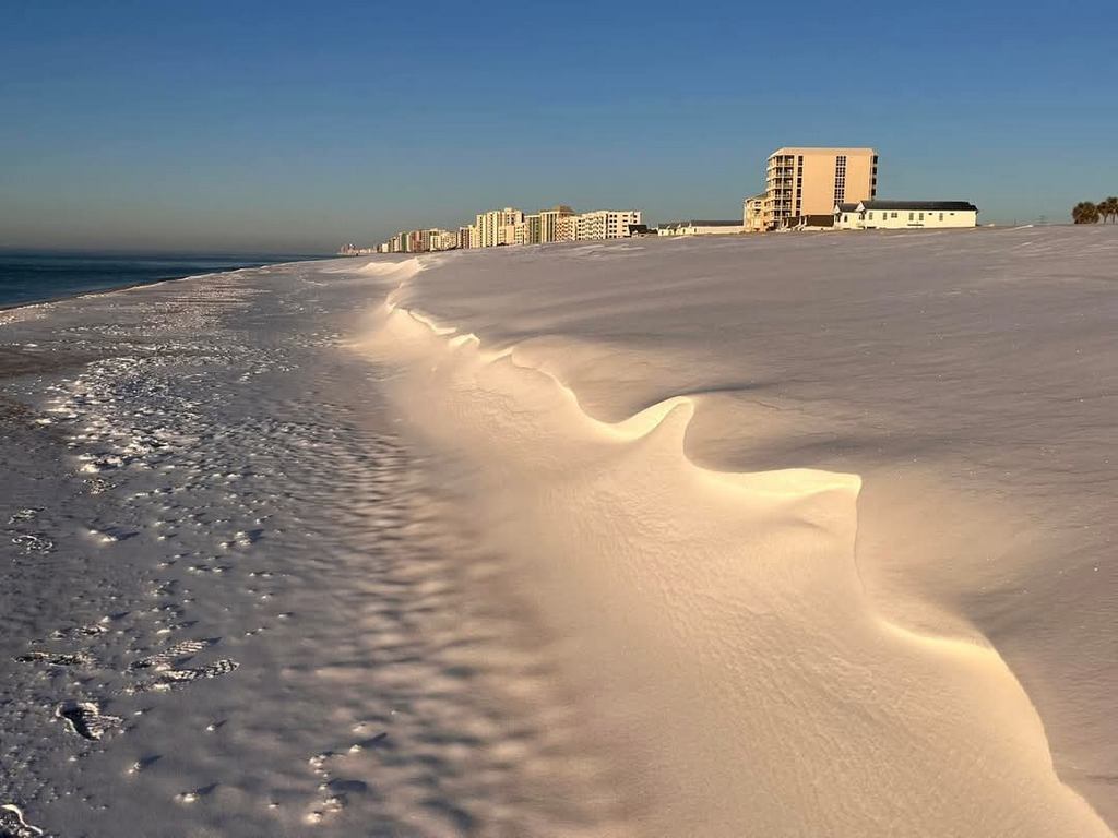 0122A_FloridaBeachSnowFromFB.jpg
