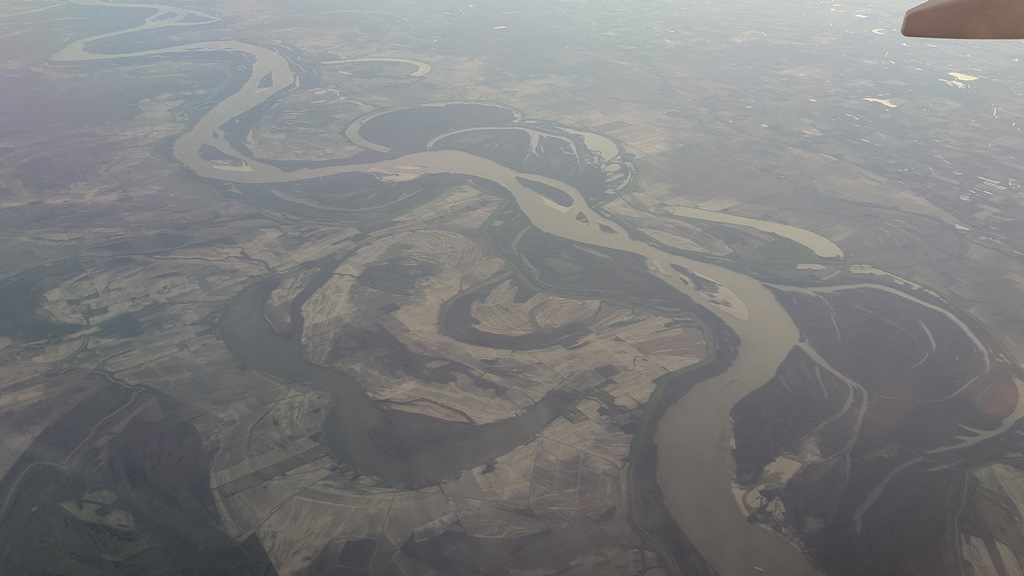 R4_SouthDownMississippiRiver.jpg