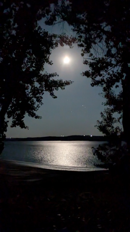 F_MoonOverLake.jpg