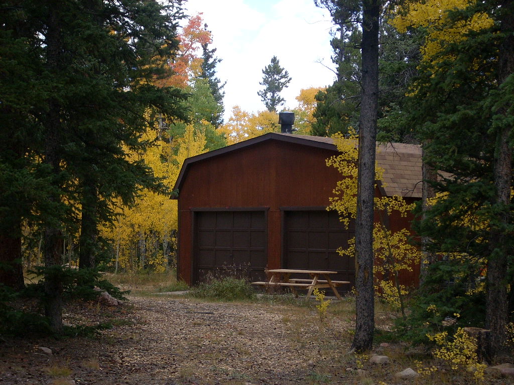 B2_080928_E2_NorthCloserToCabin.JPG