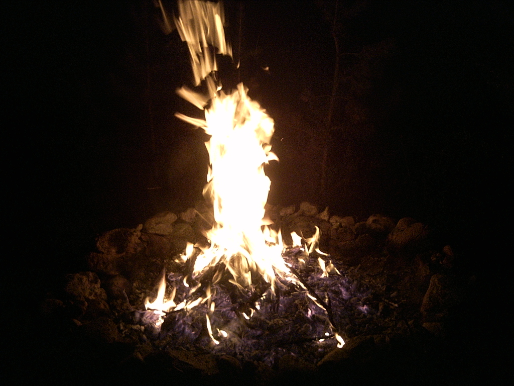 F2_070825_E5_Firepit.JPG