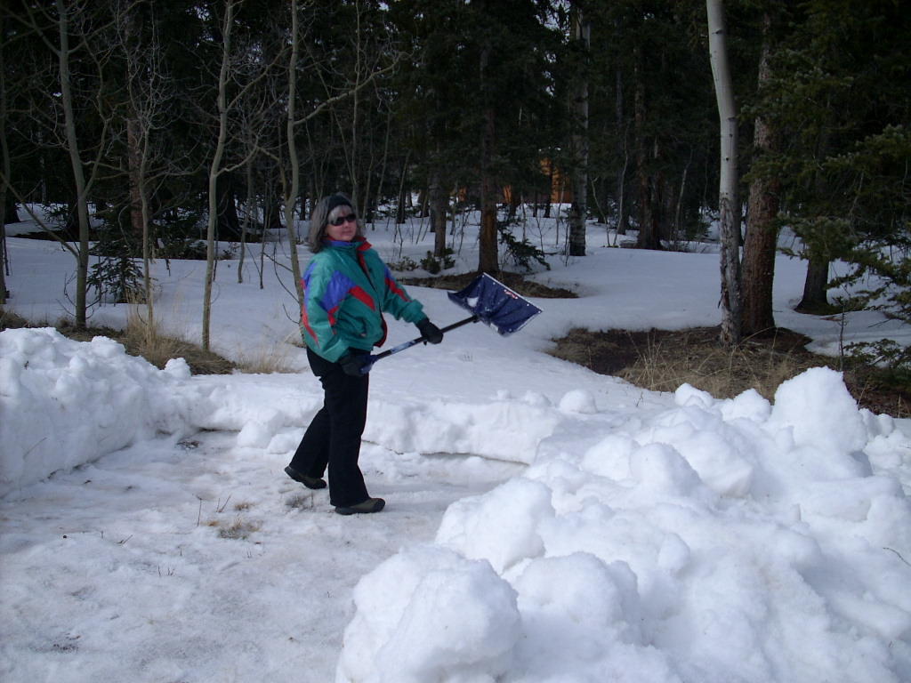 O1_100403_A4_CathieShoveling.JPG
